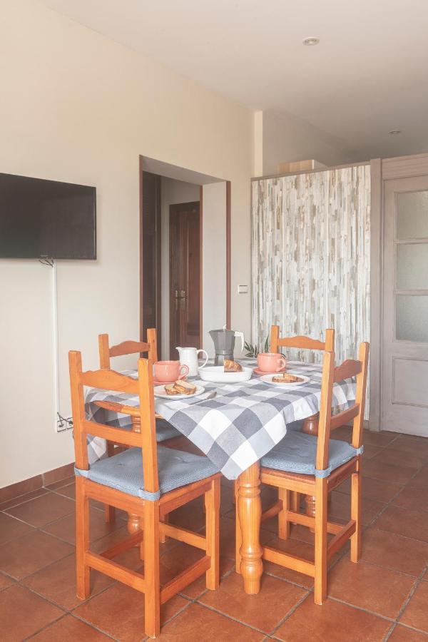 Apartamentos Turisticos La Flor Muros de Nalón Exteriör bild