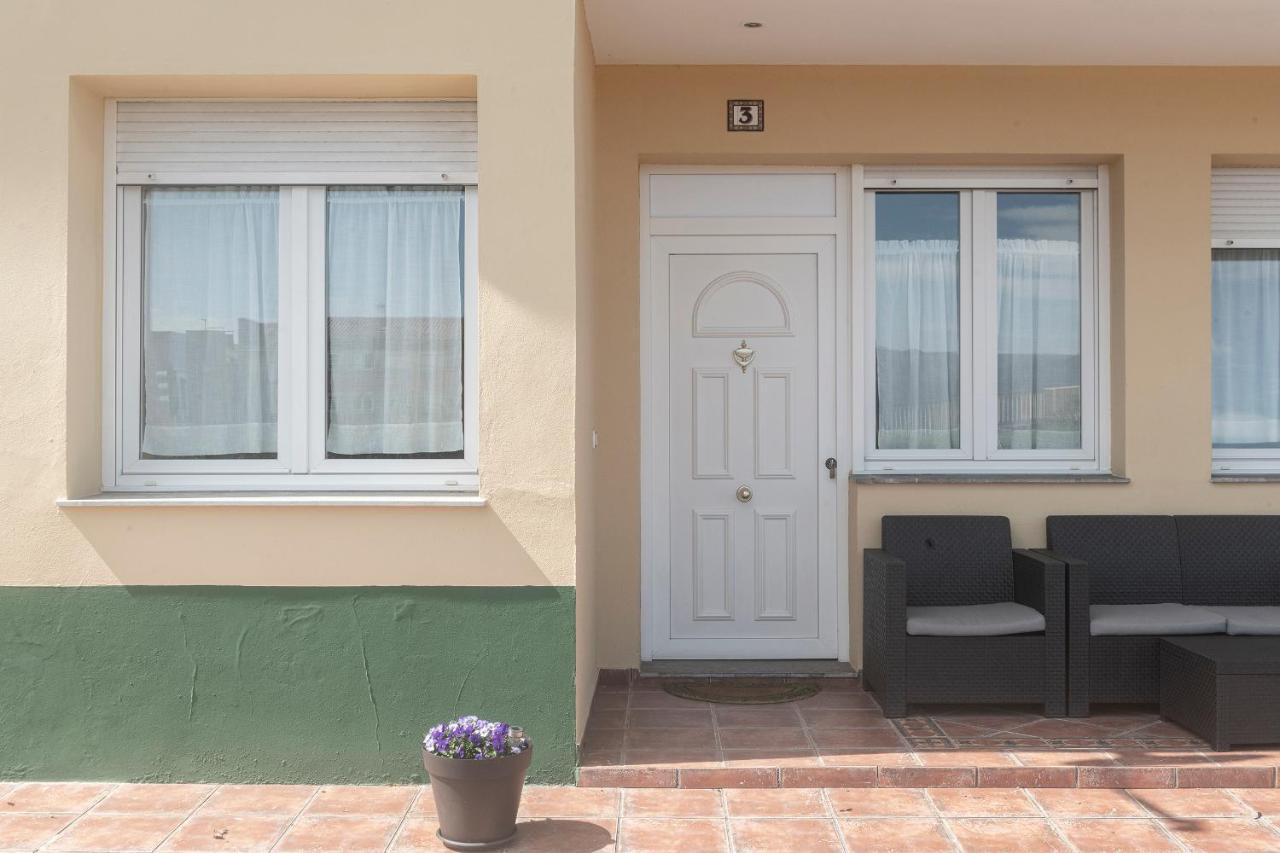 Apartamentos Turisticos La Flor Muros de Nalón Exteriör bild