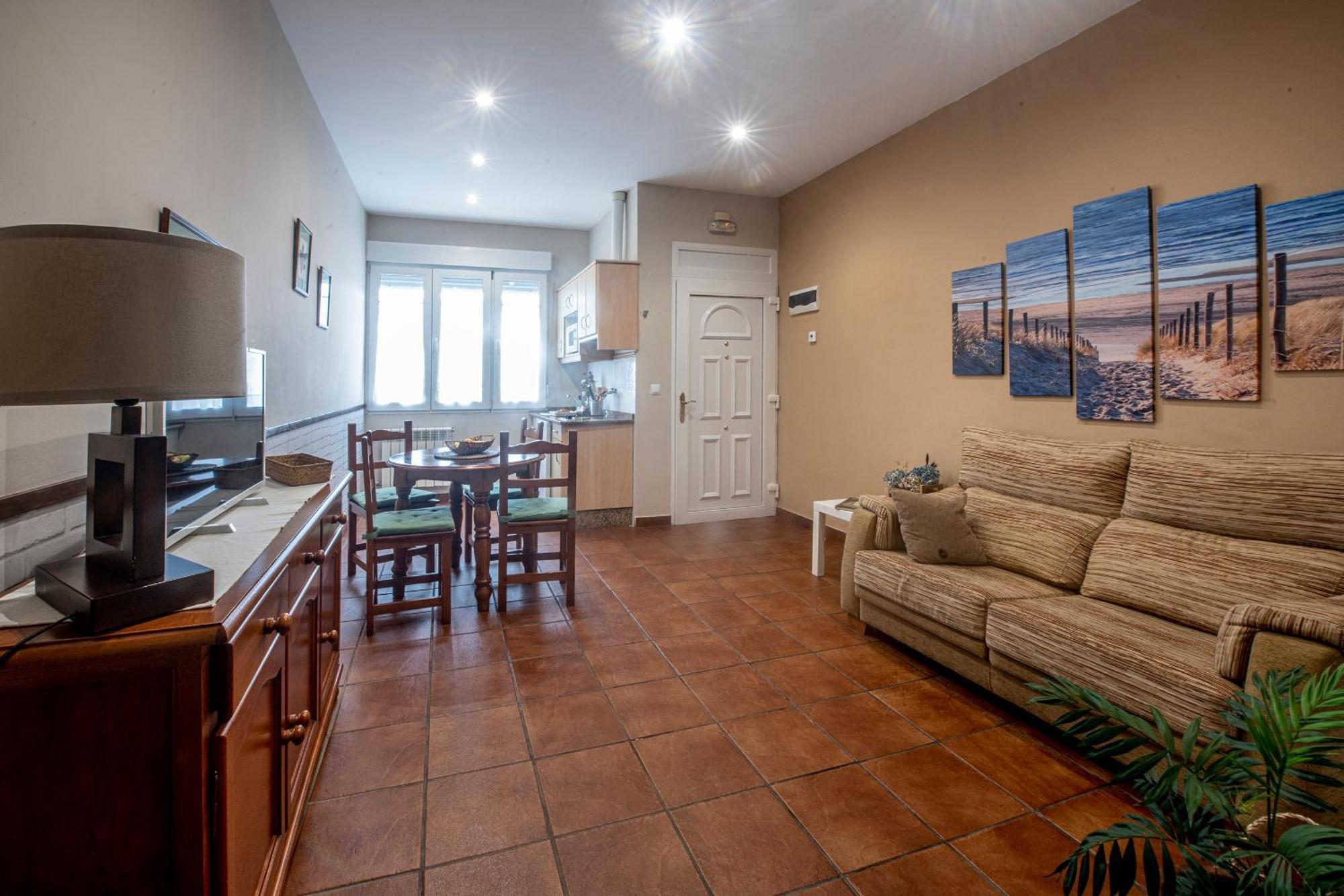Apartamentos Turisticos La Flor Muros de Nalón Exteriör bild